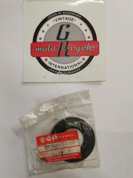 NOS SUZUKI GS500 GS400OIL SEAL 09282-32002 S29