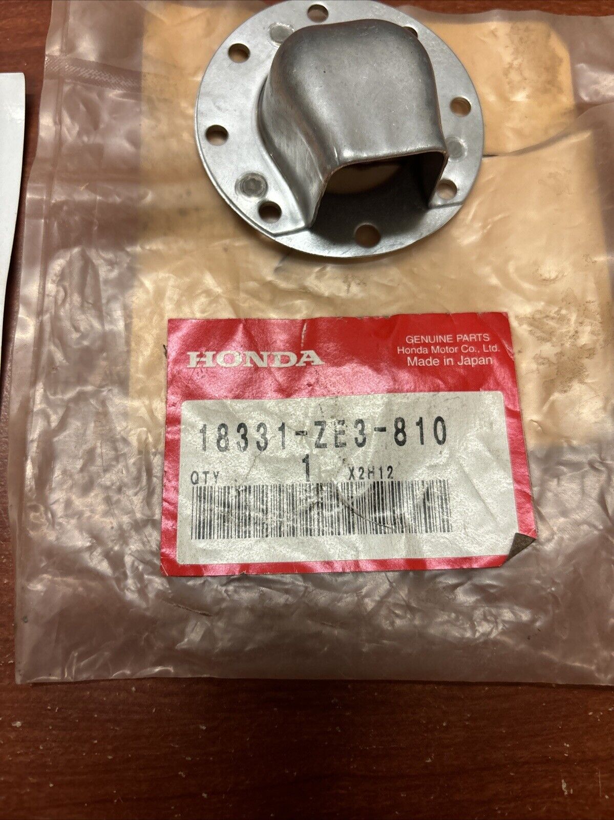 NOS Honda GX340 GX390 FRC800K1 MUFFLER CAP 18331-ZE3-810 SUB 18331-ZE3-811 H184