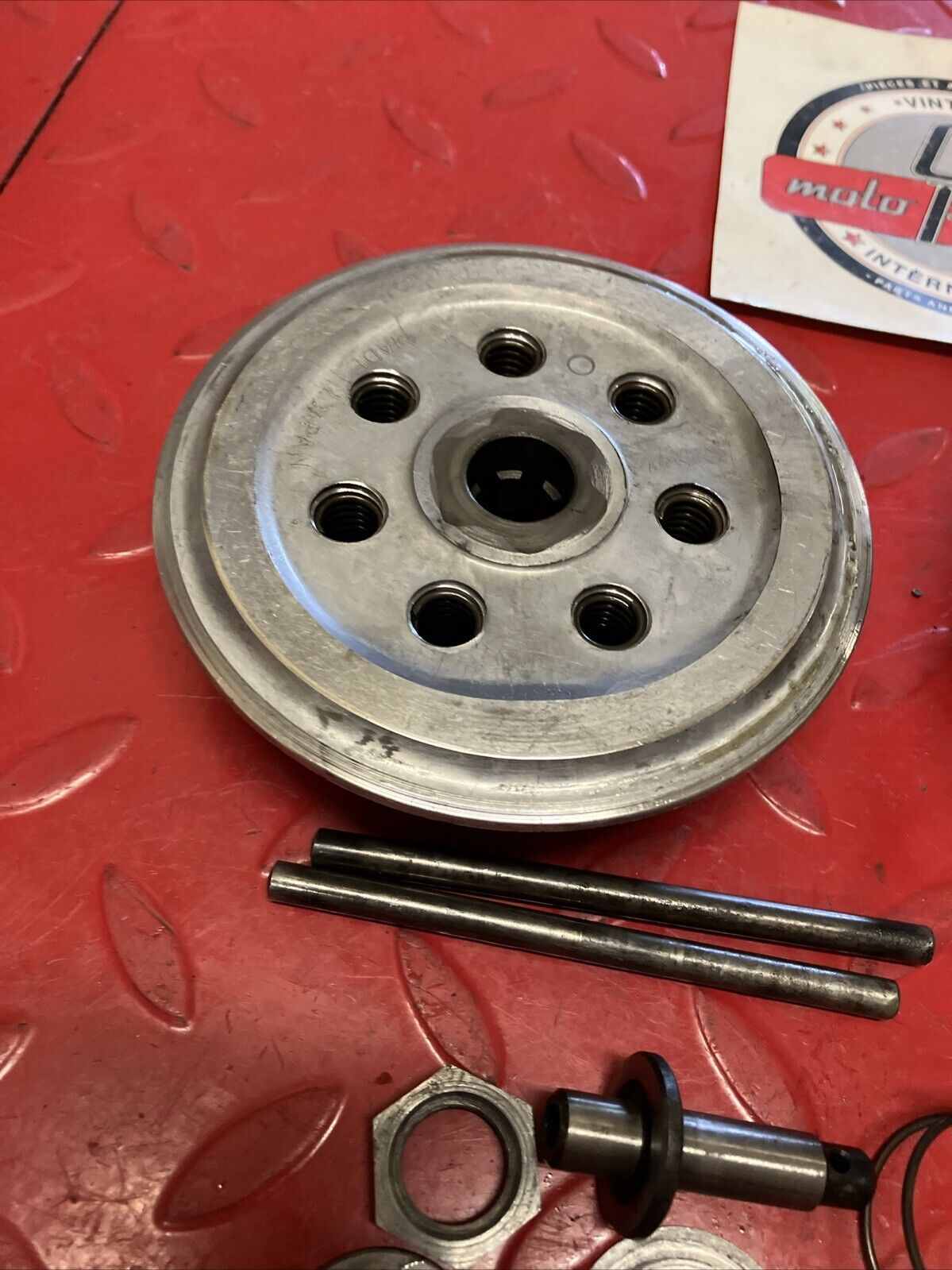 Suzuki TC125 1975 Clutch assembly basket hub pressure plate