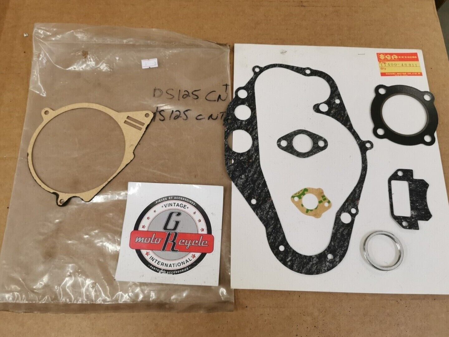 NOS SUZUKI DS125CNT TS125CNTX GASKET KIT INCOMPLETE SET 11400-48811 J49