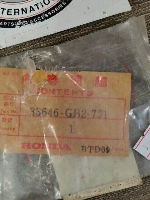 NOS HONDA ATC250ES BIG RED 1986 1987 COLLAR TURN SIGNAL 33646-GB2-721 H105