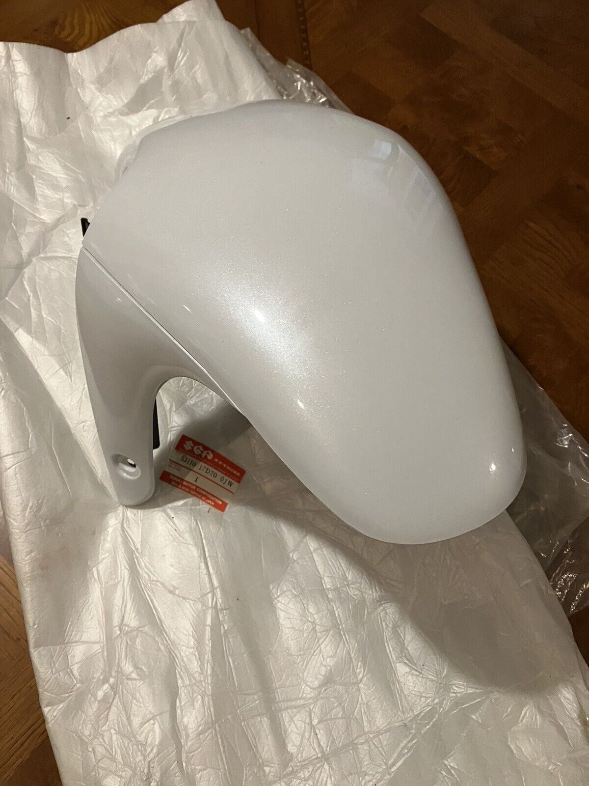 NOS Suzuki GSXR750 1992 GSX-R 750 FRONT FENDER 53110-17D20-0JW S34