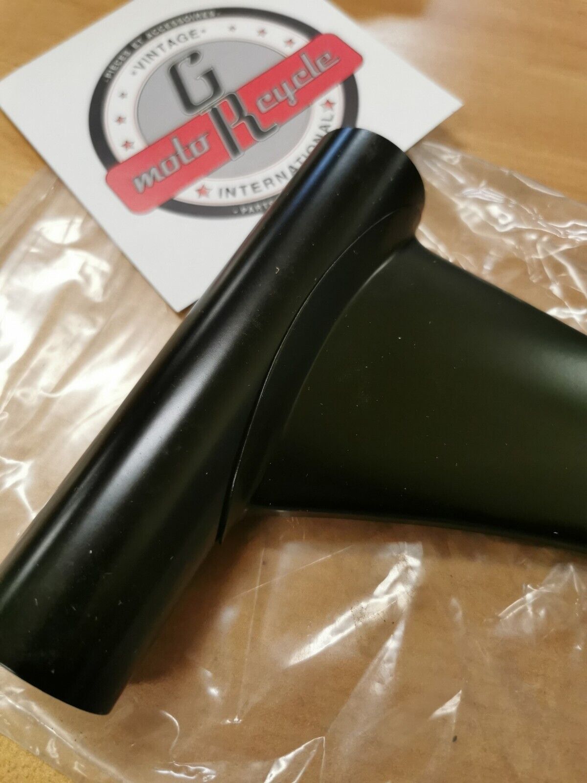 Nos Kawasaki KH 400 1976 - 1978 COVER R H FORK BLACK 44034-053 21  K4