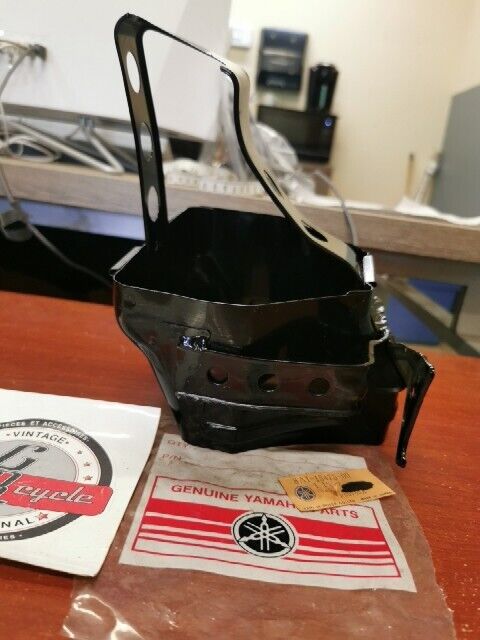 NOS Yamaha 1976 1977 GP440 1976 PR440 AIR DUCT 8A1-15475-00-00 Y179