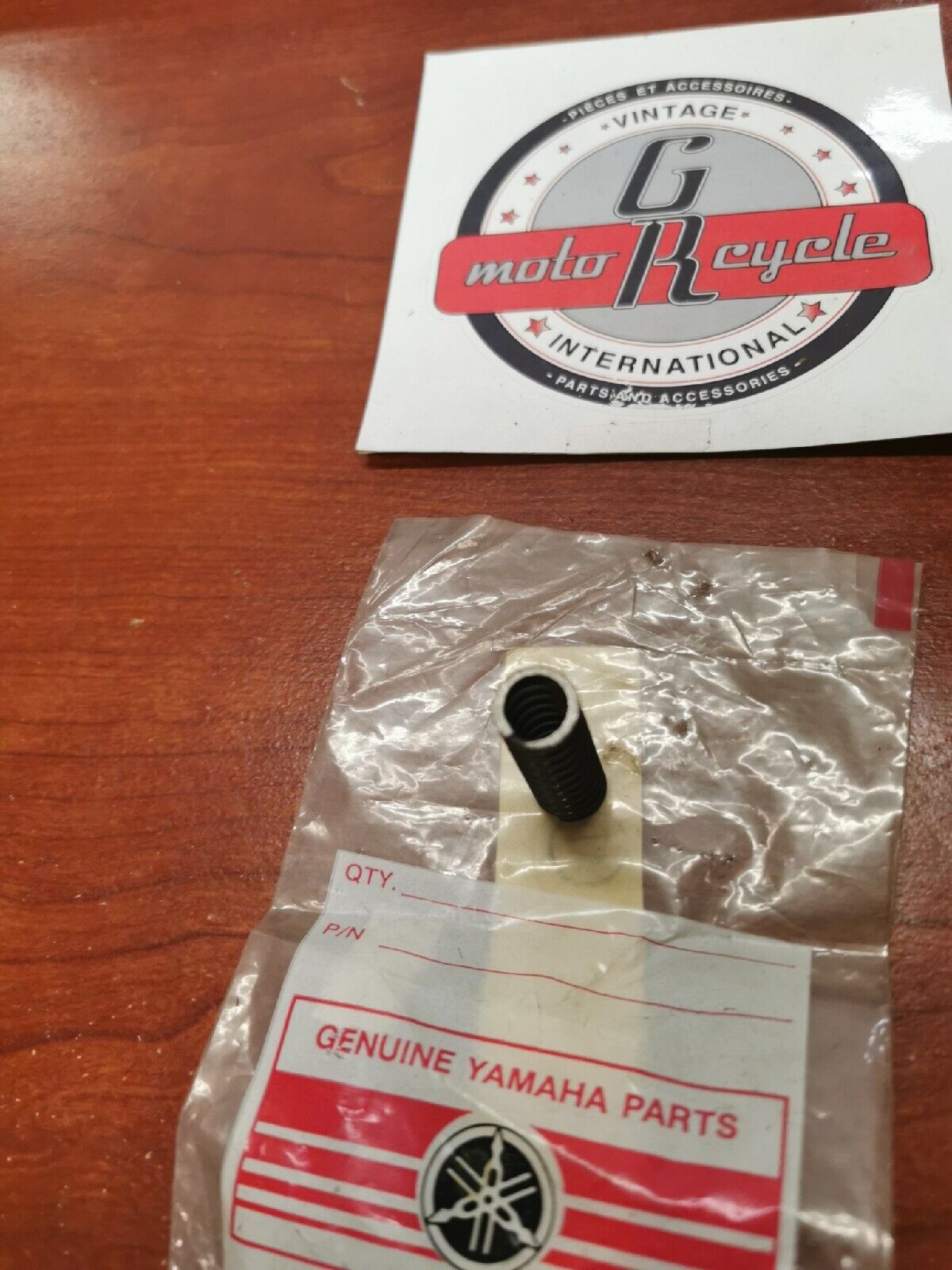NEW NOS Yamaha COMPRESSION SPRING 90501-16491-00 Y68