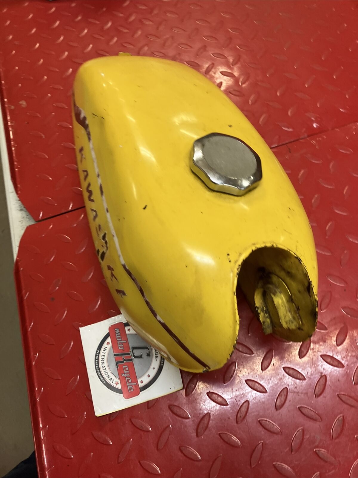 Kawasaki G5 1972 Fuel tank gas petrol reservoir
