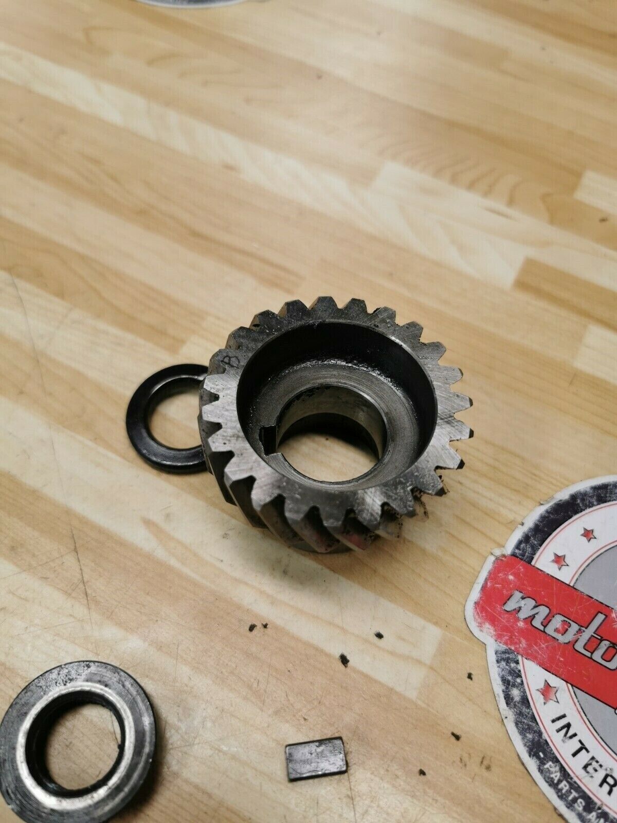 Yamaha IT250 1980 crankshaft primary drive gear nut washer YZ250 1979