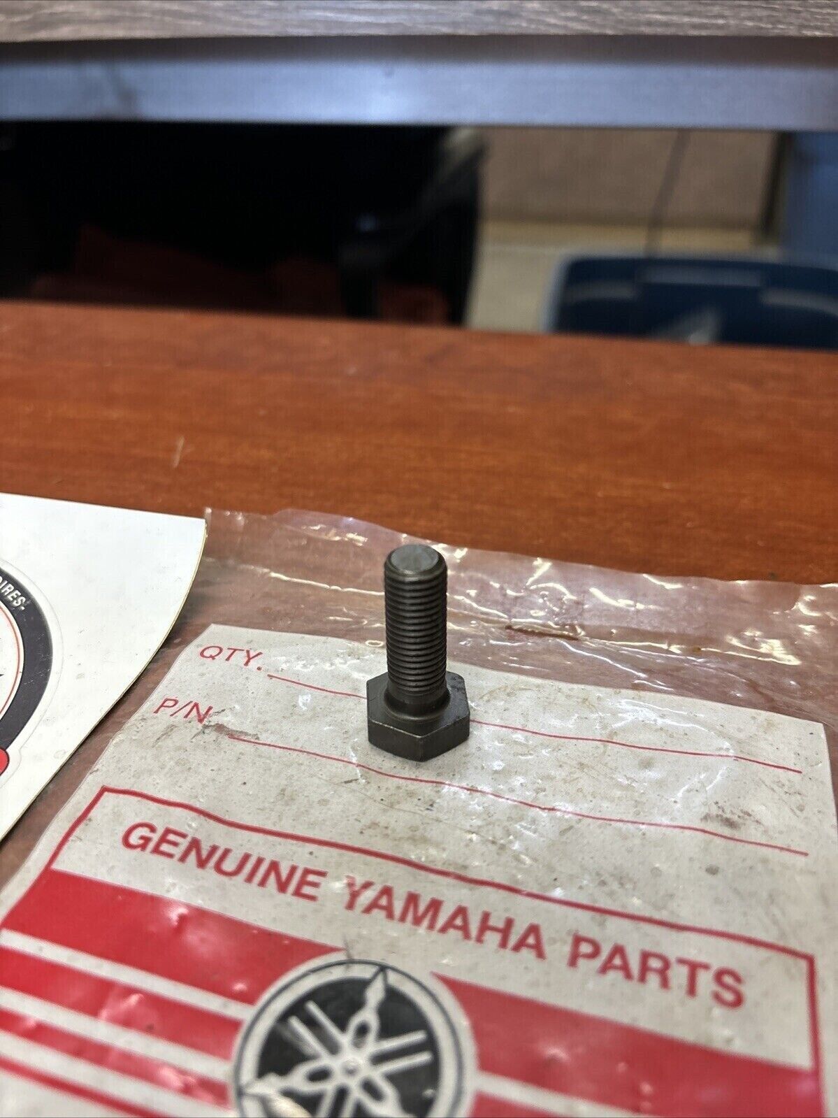 NOS Yamaha BOLT 806-17647-00-00 SUB 90109-10080-00 Y178