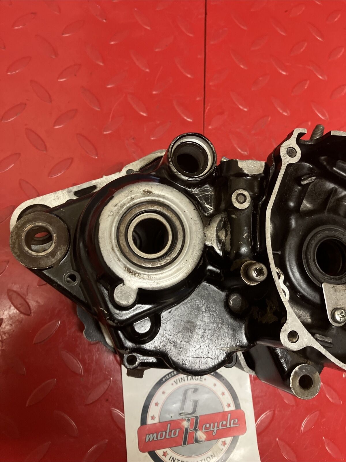 Yamaha YZ125 1983 left right crankcase crank case 1984 NEED REPAIR