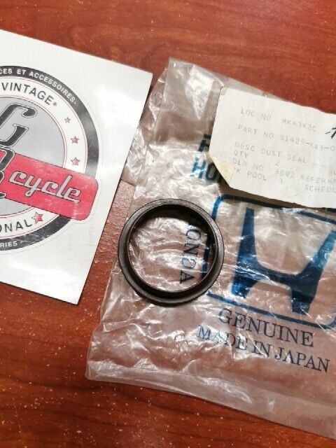 NOS Honda CR125R XR250R DUST SEAL 51425-KA3-004 SUB 51425-KA3-701 H152