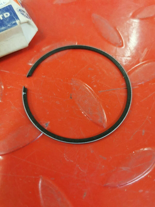 NOS YAMAHA YZ100 1976 - 1981 PISTON RING SET STD 2W5-11611-00-00 Y51
