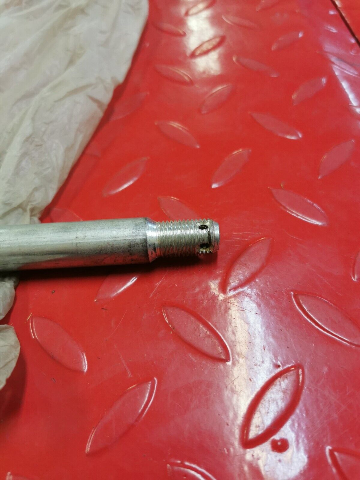 NOS Yamaha 1983 - 1986 YTM225 FRONT WHEEL AXLE 29U-25181-00-00 Y16