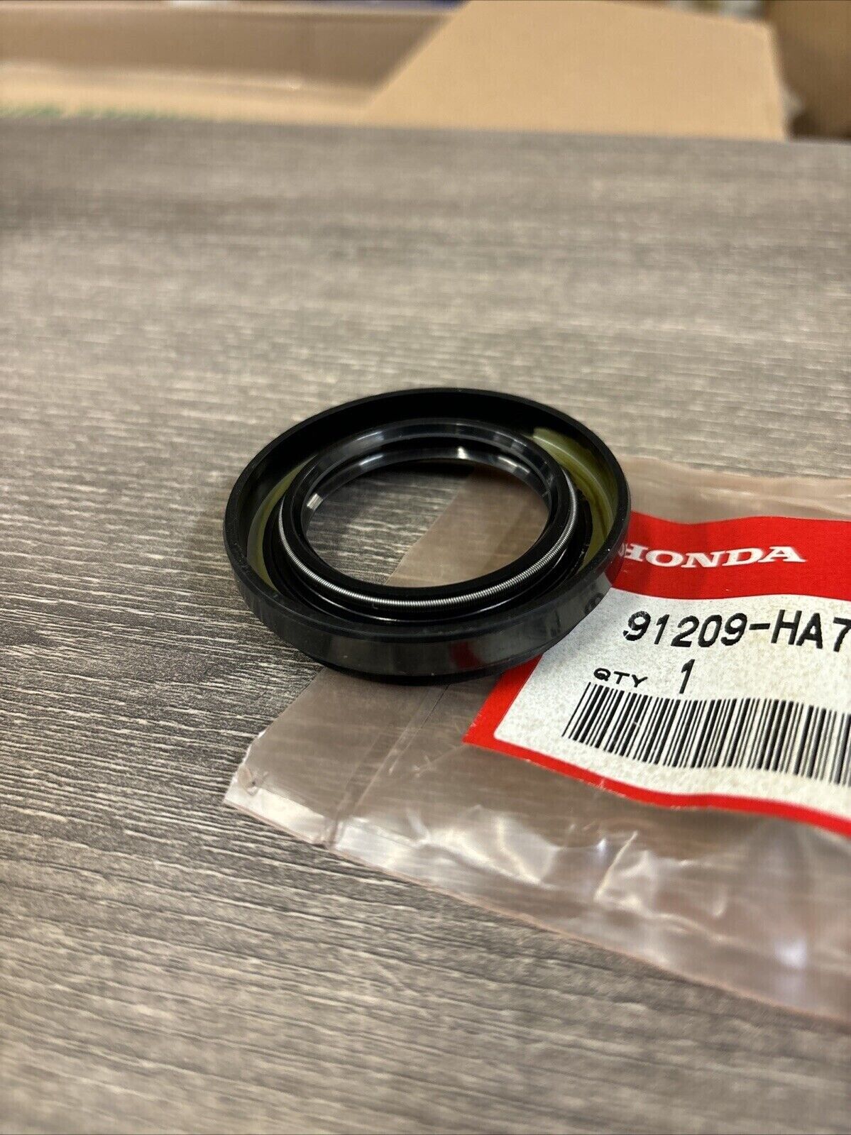 NOS Honda 1986 TRX350 DUST SEAL 36X56X7 91209-HA7-671 H128