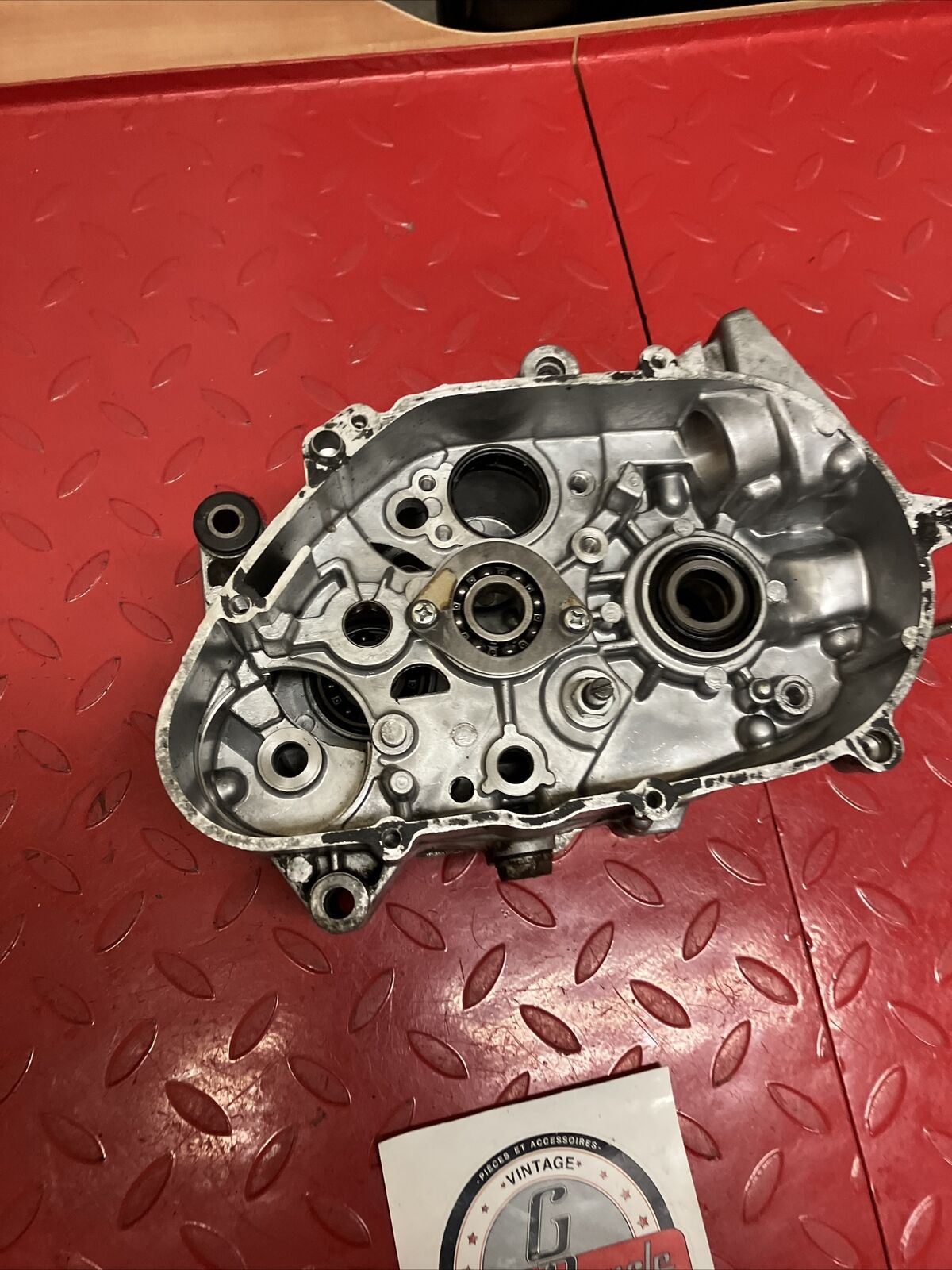 Yamaha U7E 1972 V70 left right crankcase set