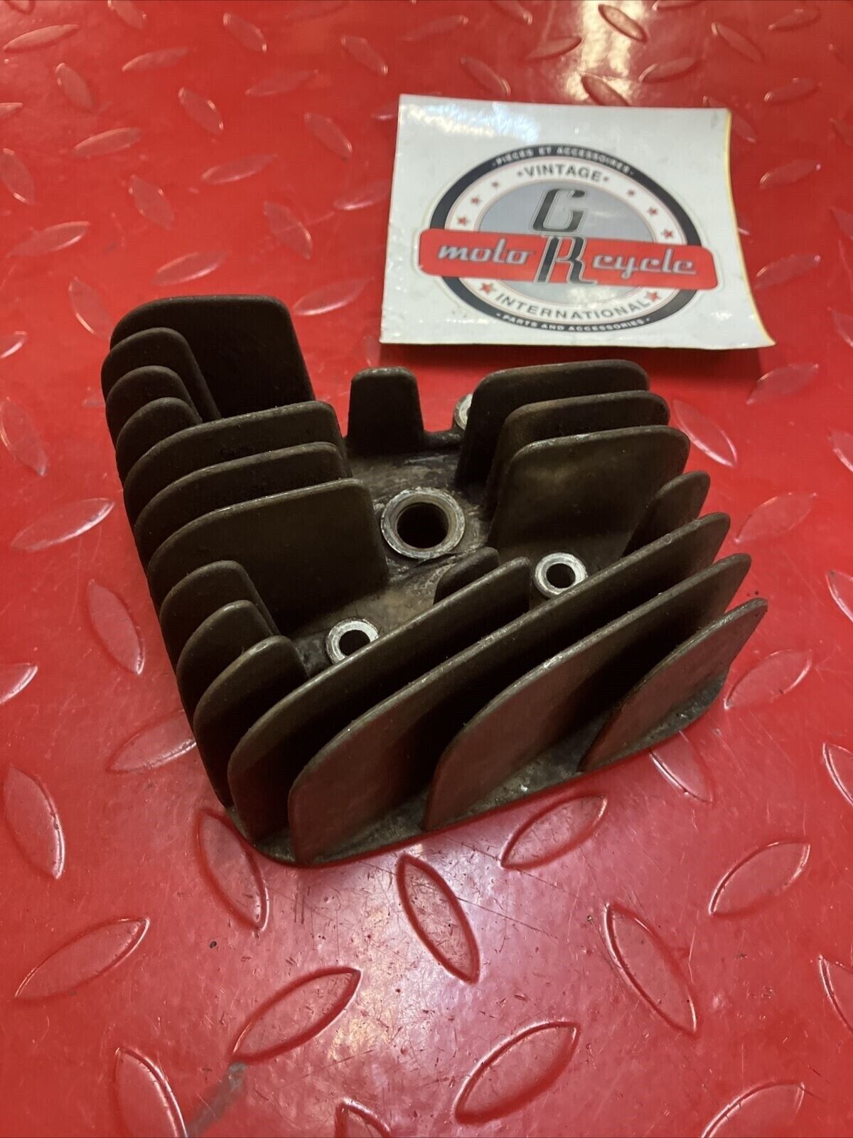 Yamaha GT80 1976 cylinder jug barrel head cover 2