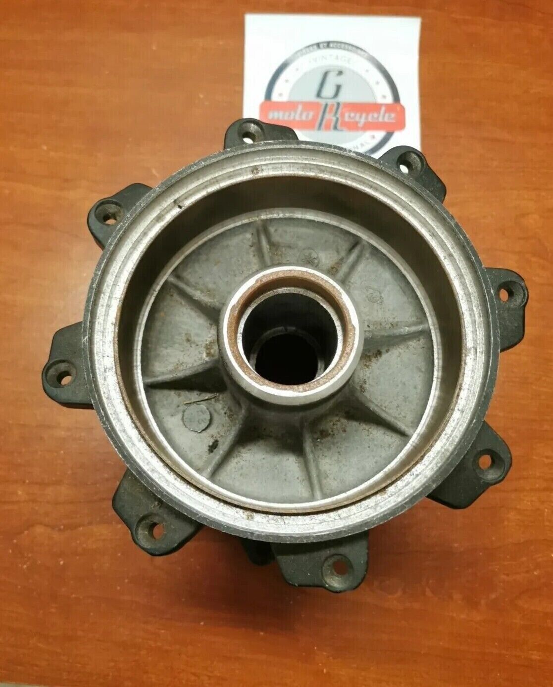 NOS Yamaha 1986 1987 YZ125 REAR HUB / LOW GLOSS BLK 1LX-25311-01-98 Y85