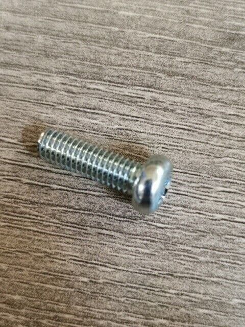 NOS SUZUKI A100 ALT50 B1005P CL50 CS125 DR125 DR250S DR400 SCREW 02112-05168 S46