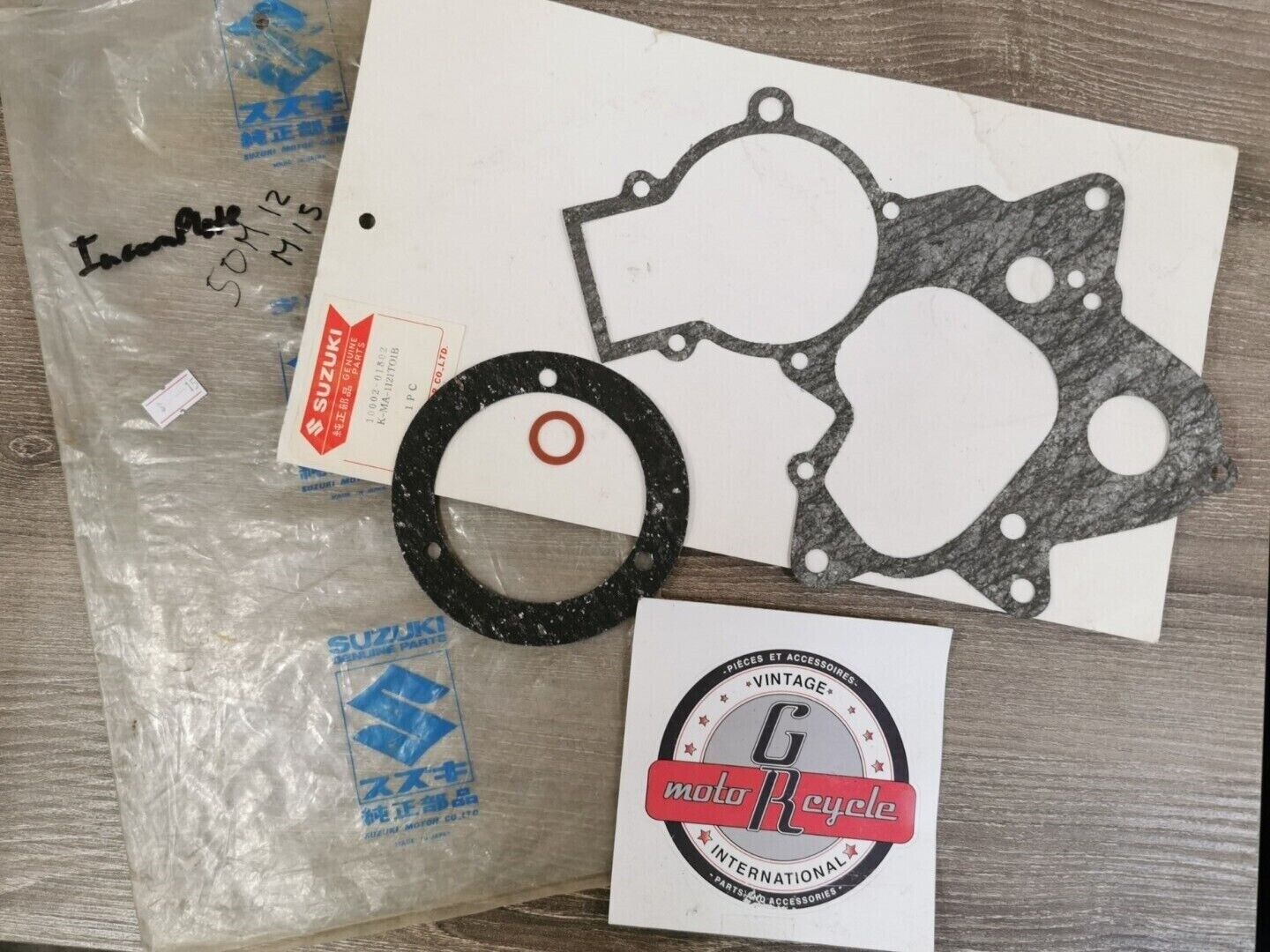 NOS SUZUKI M12 M15 1968 GASKET SET INCOMPLETE 10002-01802  S25