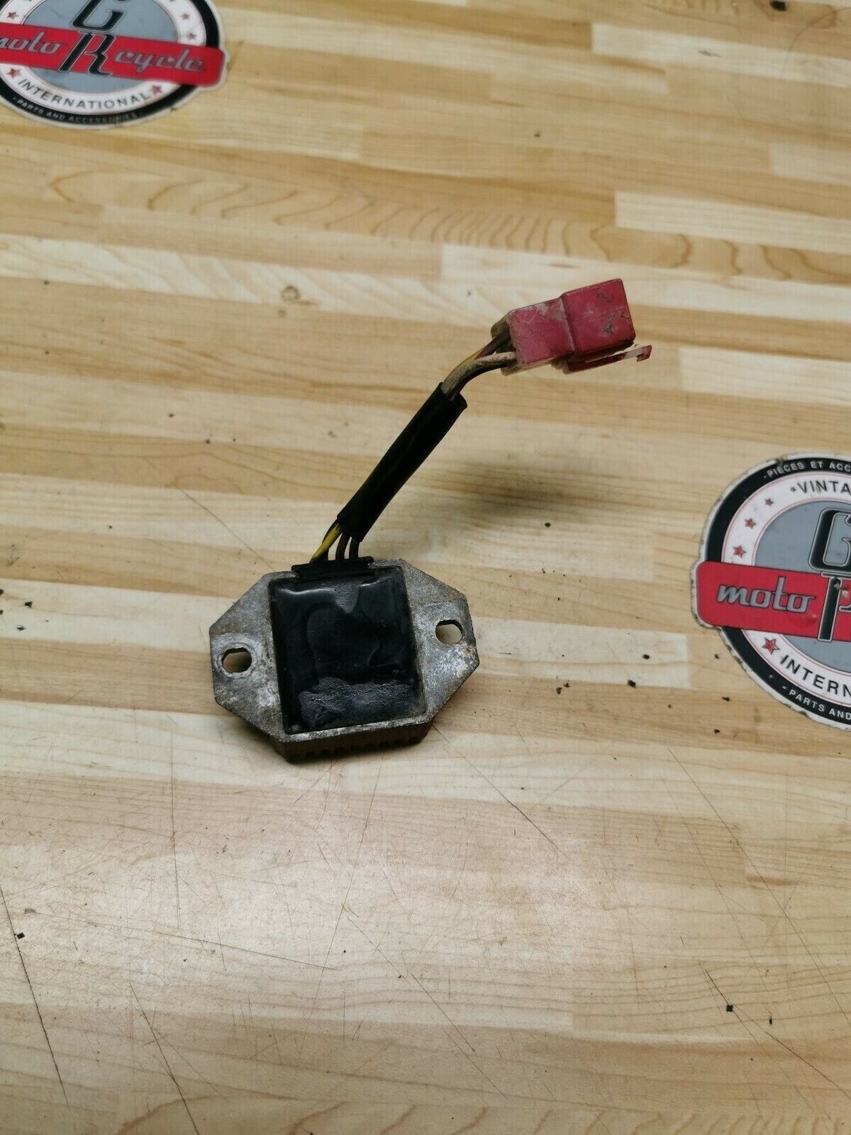 Yamaha DT200 1985 electrical voltage regulator rectifier