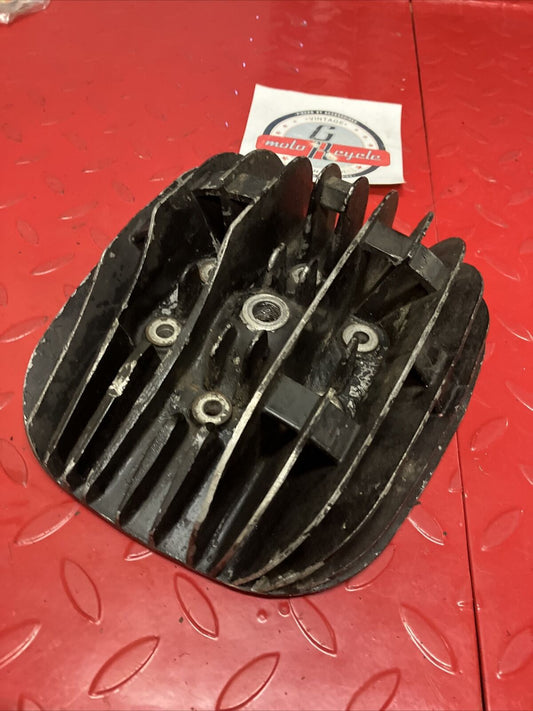 Yamaha DT250 1977 cylinder head jug barrel cover 1978 2