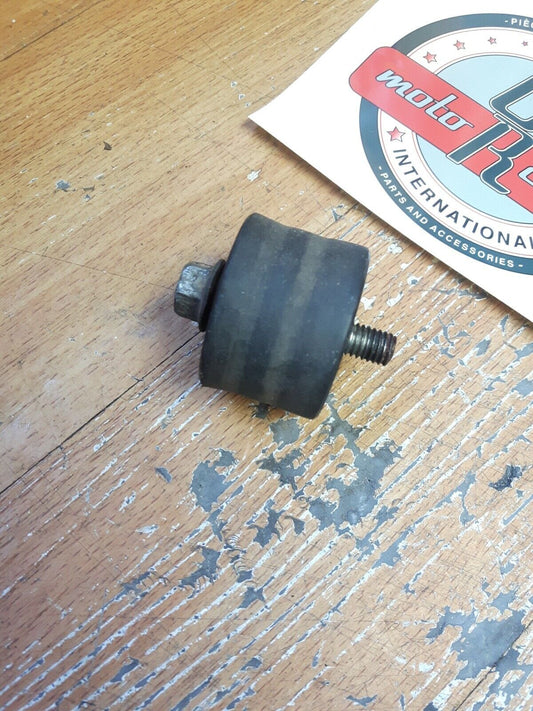 Suzuki RM250 1990 drive chain roller guide slider