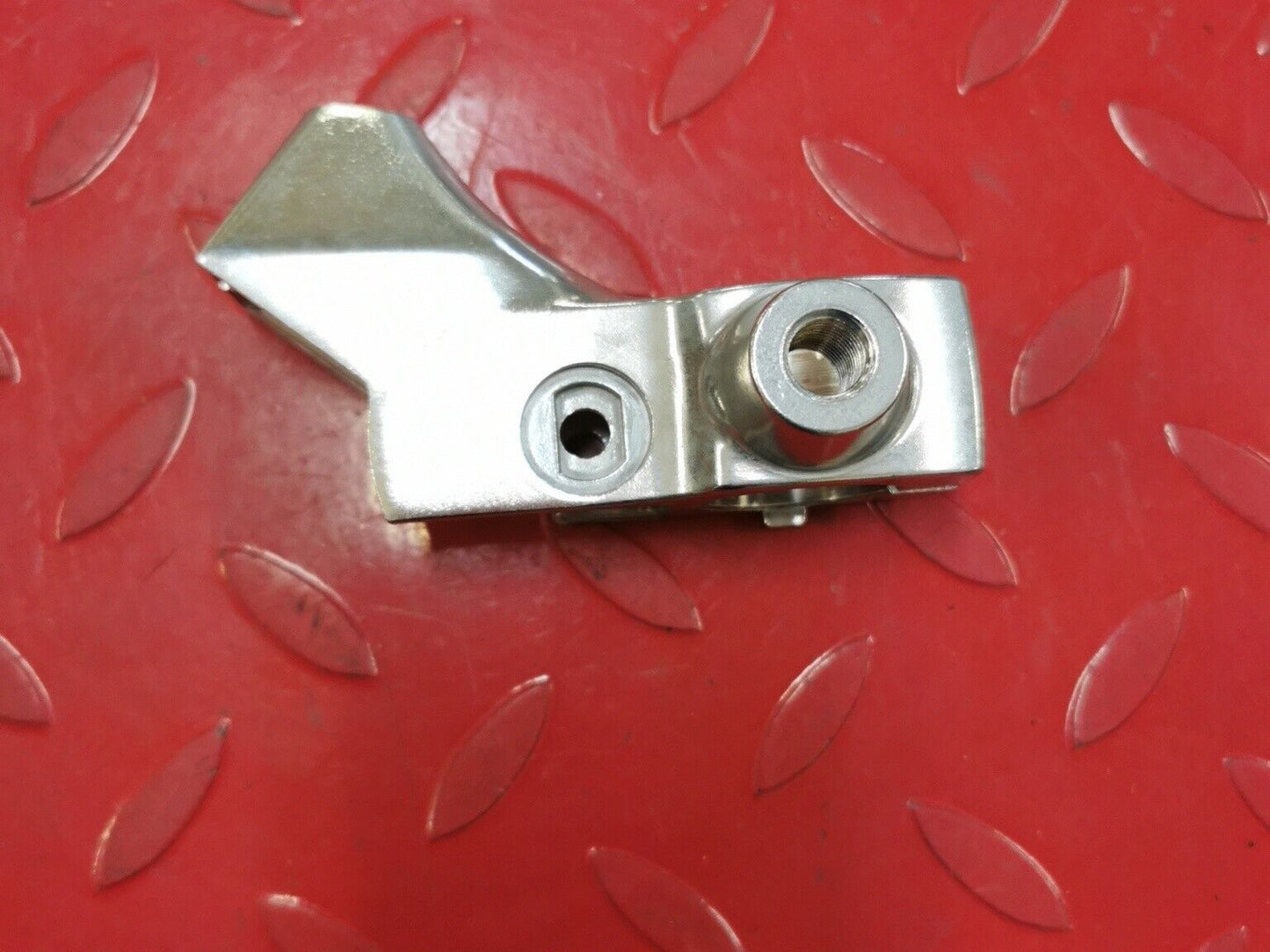 NOS YAMAHA XVS11 XVS65 XV17 XV1600 LEVER HOLDER 5BN-82911-00-00 Y41