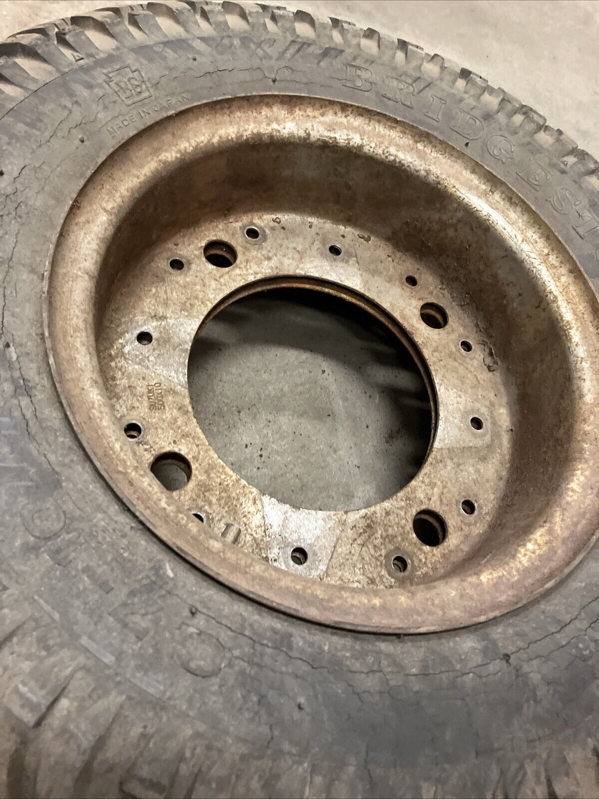 Suzuki RV90 1975 Front rear wheel rim tire 2