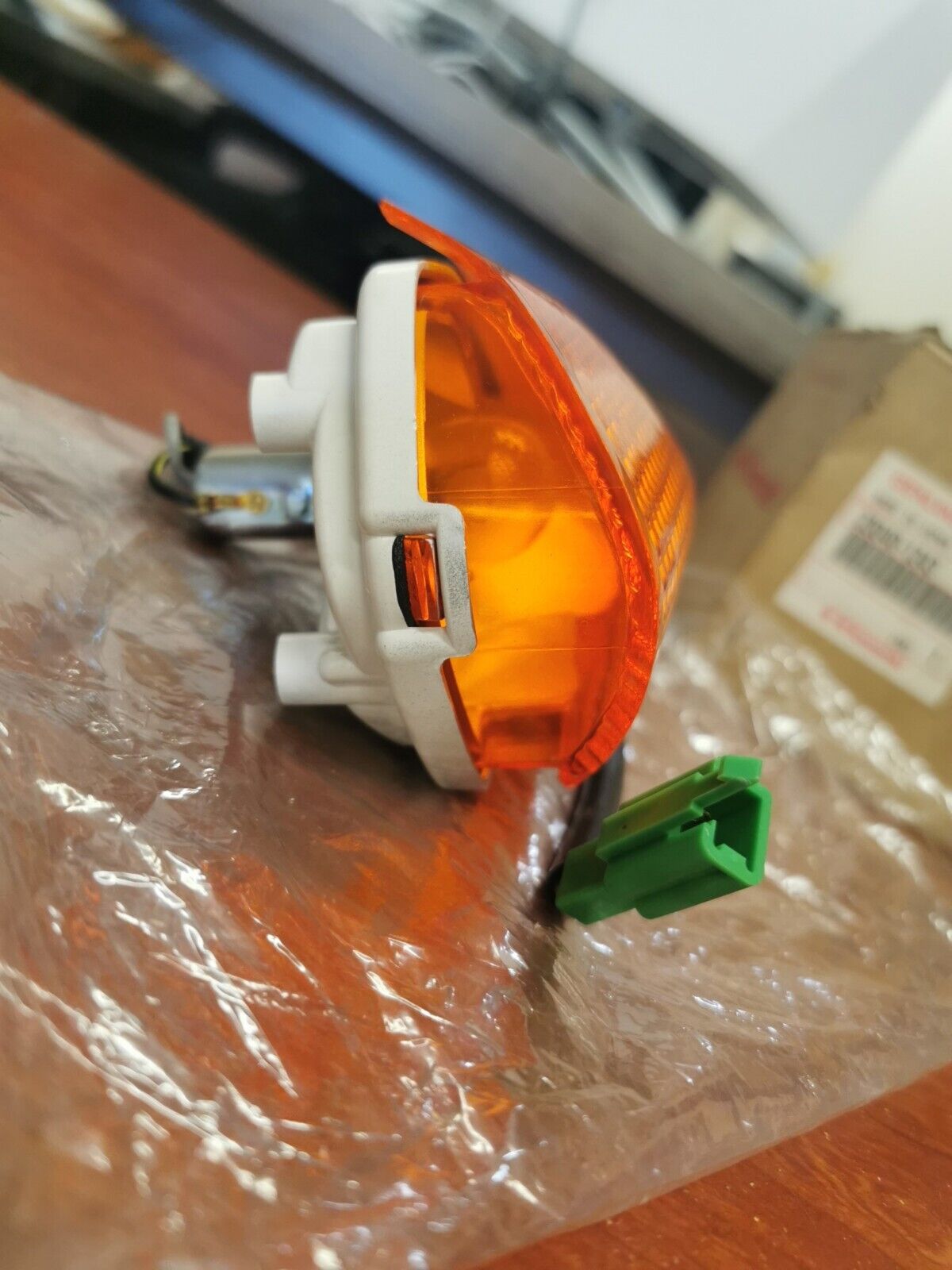 NOS Kawasaki 1993 - 2005 ZX600 LEFT REAR TURN SIGNAL 23040-1243 K35