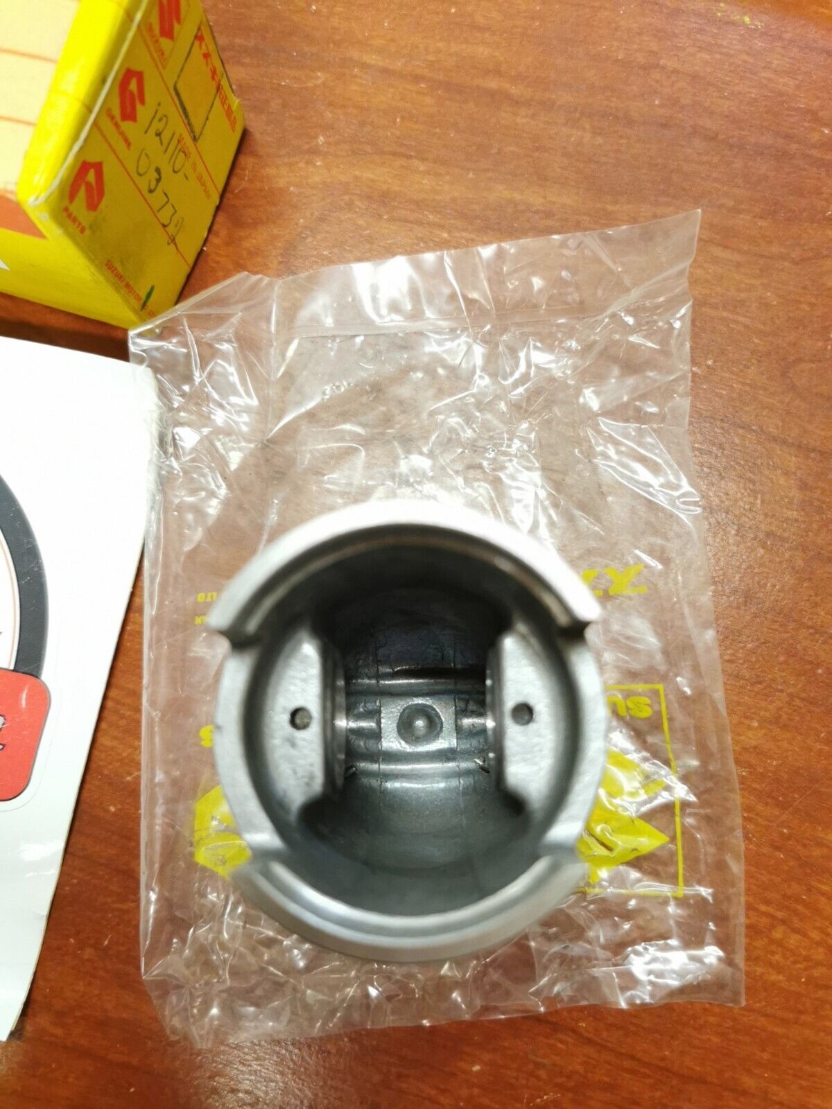 NOS Suzuki 1968 80K10 80K11 80K15 PISTON 1.0 12110-03710 S32