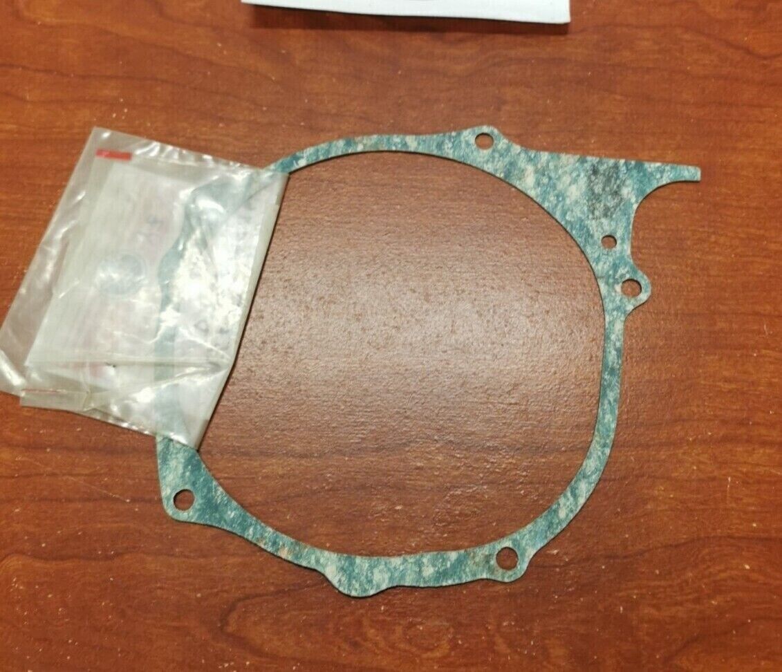 NOS Yamaha CRANKCASE COVER GASKET 363-15451-00-00 SUB. 363-15451-09-00 Y94
