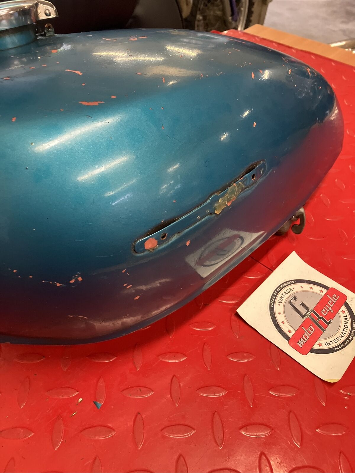Honda CB550 1974 Fuel tank gas petrol reservoir PETCOCK NOT INCLUDED