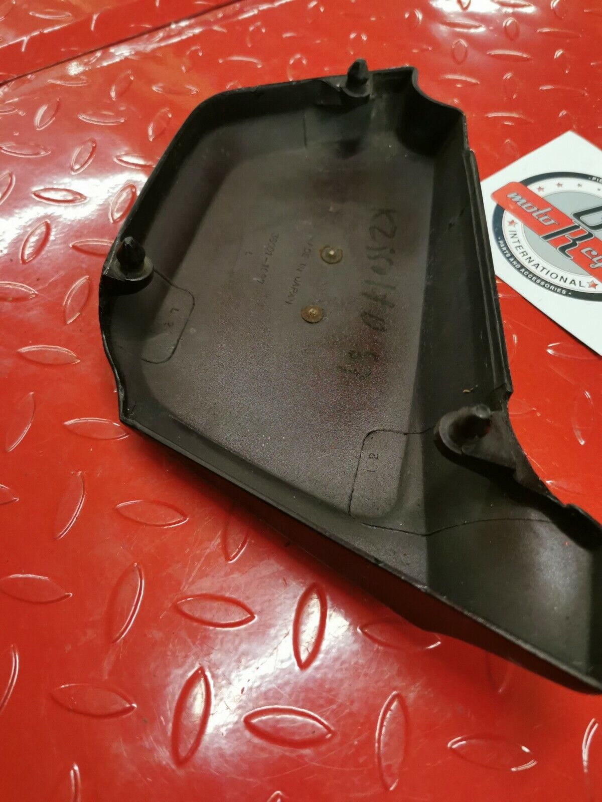 Kawasaki KZ550 LTD 1983 left side cover panel fairing