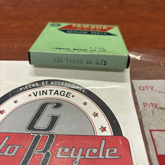 NOS Yamaha DT100 PISTON RING 0.75 437-11610-30-00 Y174