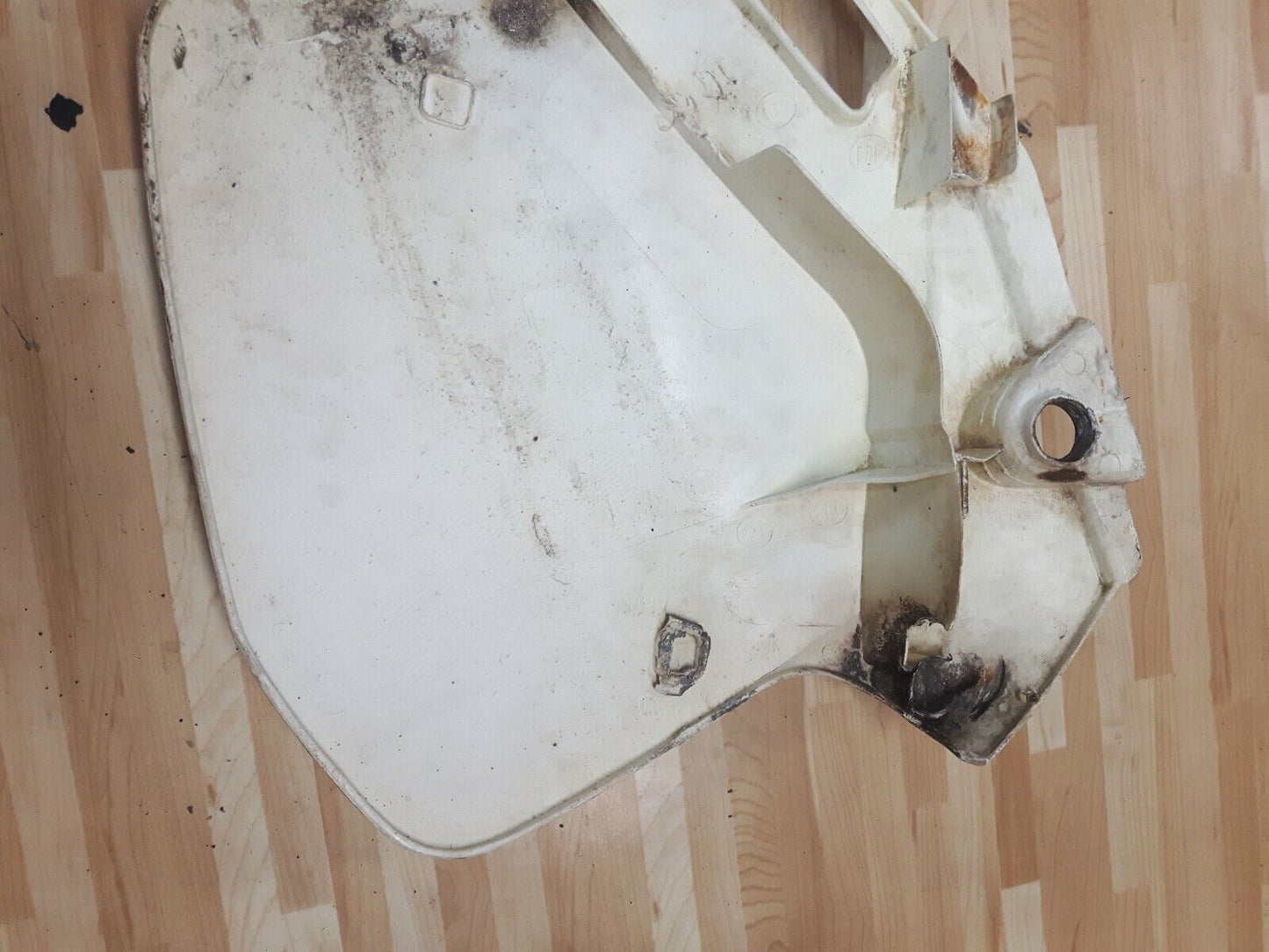 Honda CR250R 1990 right side cover panel number plate