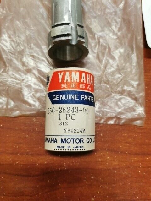 NOS Yamaha TX650 TX750 XS1 XS2 XS650 GUIDE TUBE 256-26243-00-00 Y109