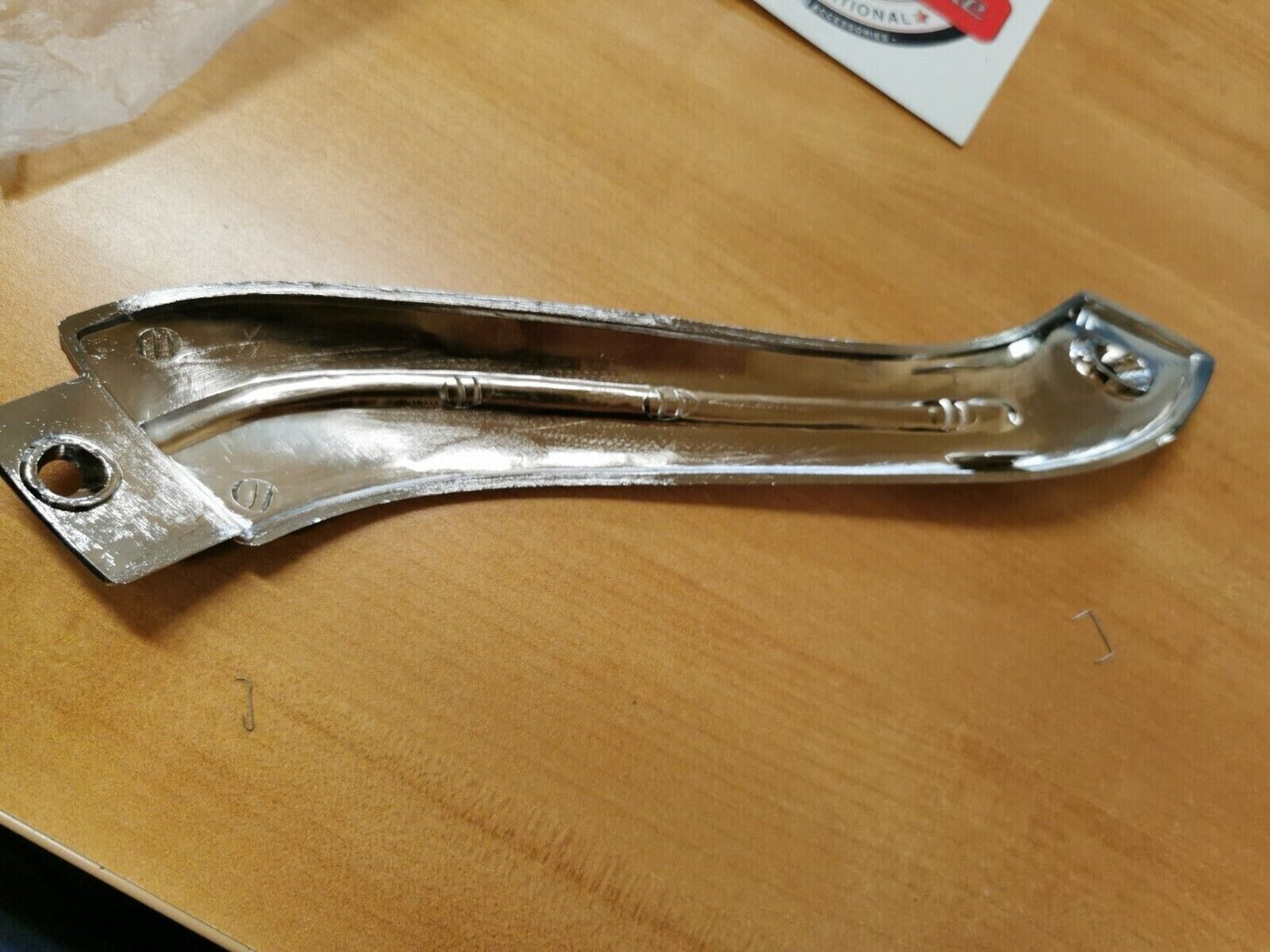 NOS YAMAHA  XVZ1200  1984  LEFT FAIRING WINDSHIELD TRIM   26H-28347-00-00   Y44