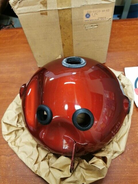 NOS Yamaha 1976 XS650 HEADLIGHT BODY 533-84330-40-63 SUB 584-84330-61-63 Y128