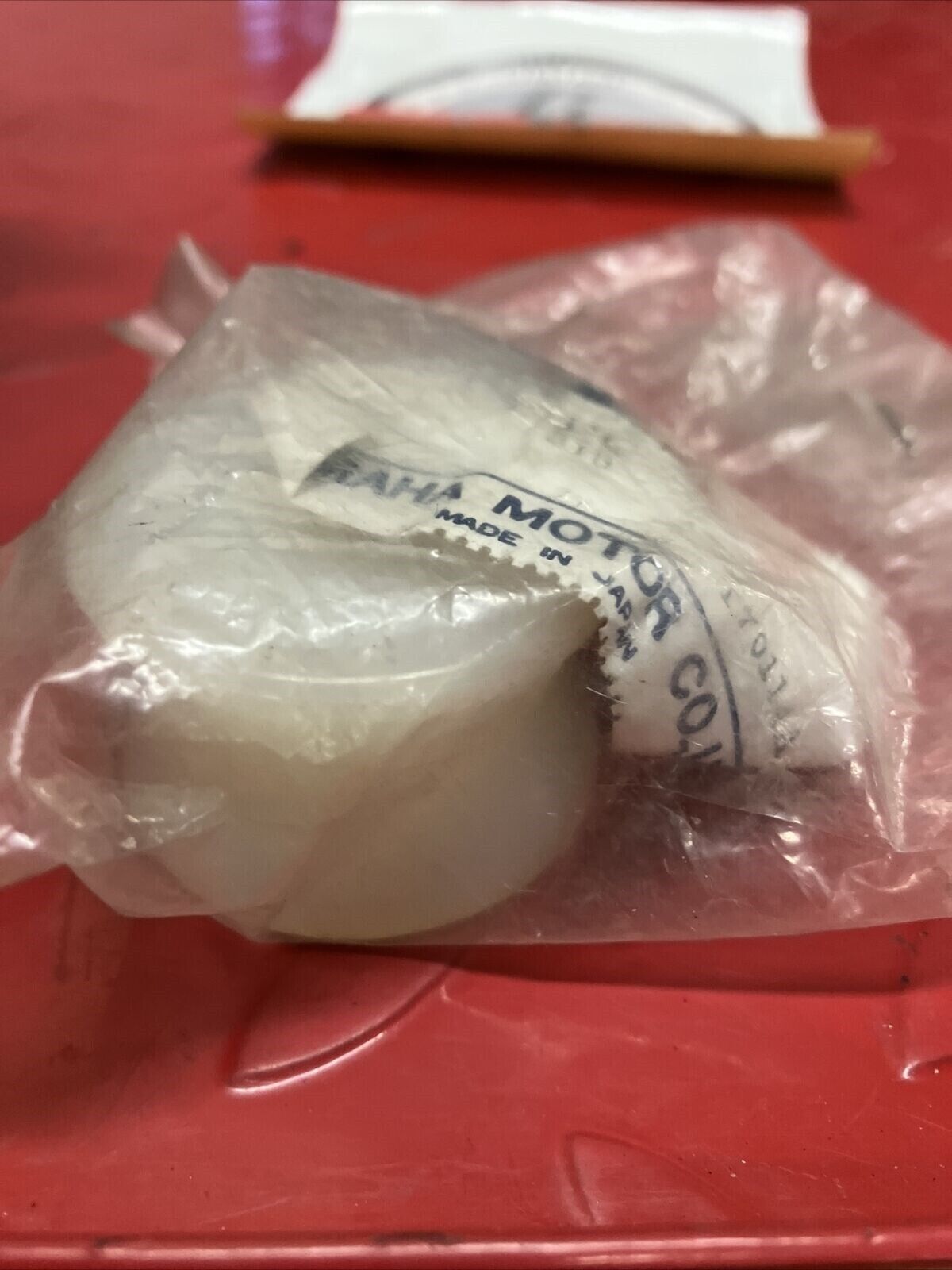 NOS YAMAHA IT400 1976 TENSIONER ROLLER 1K7-22178-01-00 Y67