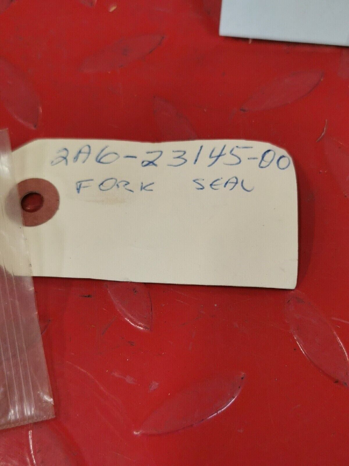 NOS YAMAHA DT125 1978 FORK OIL SEAL QTY 2 2A6-23145-00-00 Y50