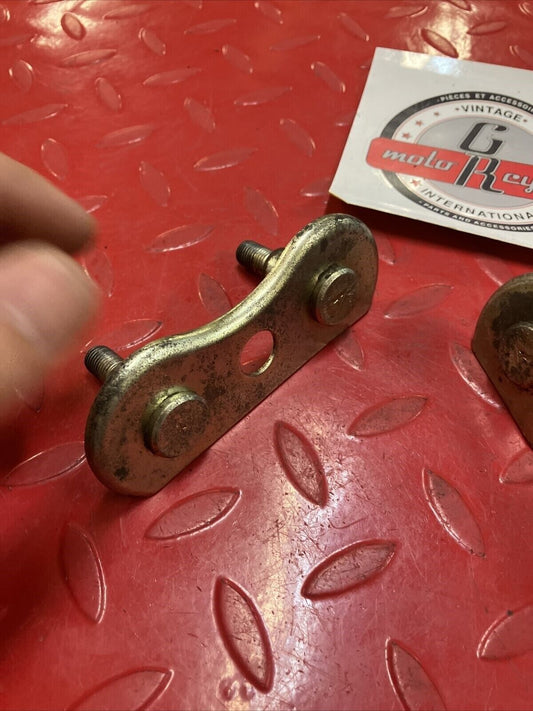 Yamaha RD400 1977 footrest footpeg bar bolt bracket holder 1976