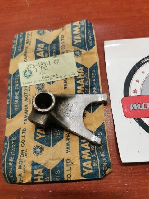 NOS Yamaha 1972 DS7 1970 - 1972 R5 SHIFT FORK 278-18511-00-00 Y116