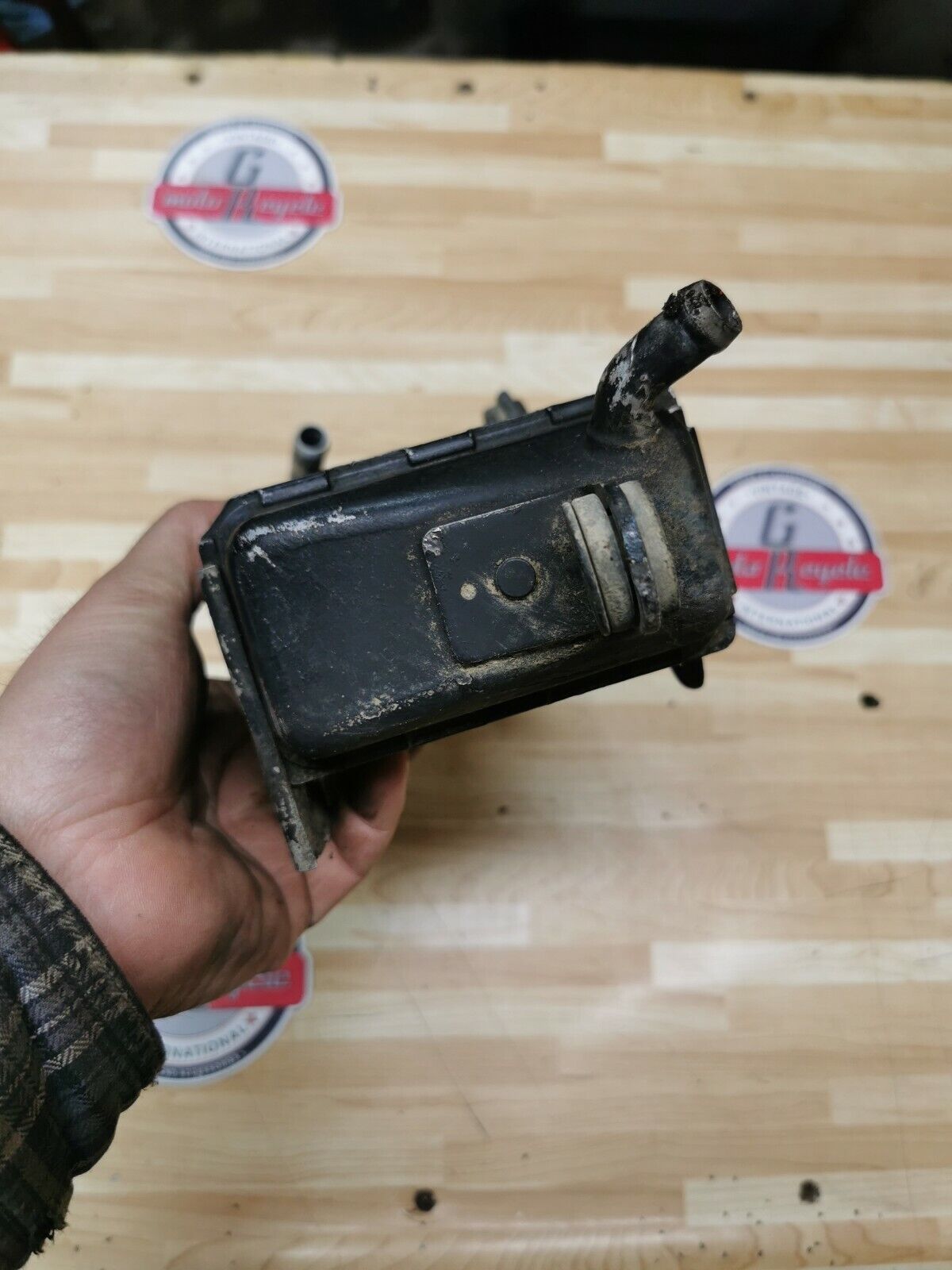 Honda CR125R 1984 left radiator