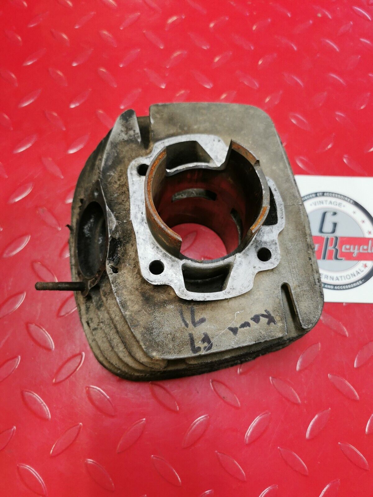 Kawasaki F7 1971 1972 1973 cylinder jug barrel T 62mm