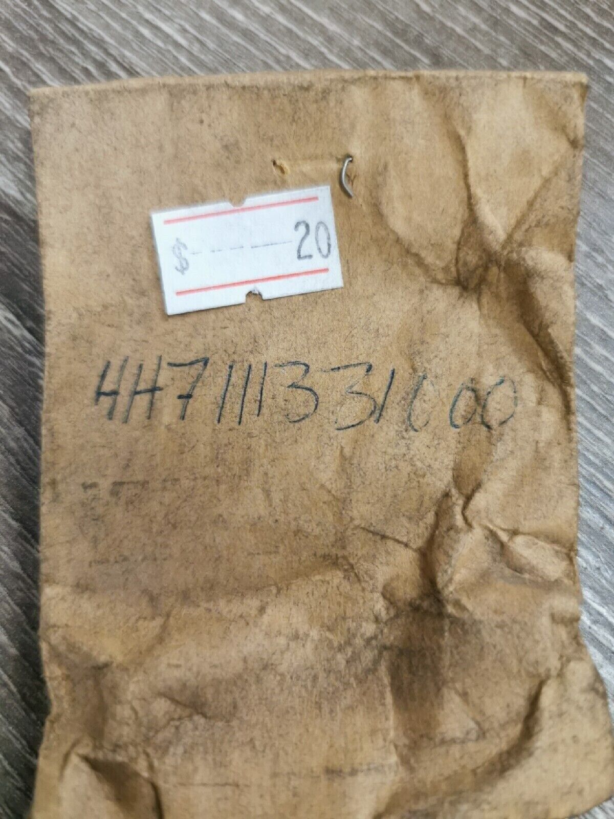 NOS YAMAHA YFM600 SRX600 XT600 XJ750 GUIDE Intake Valve 4H7-11133-10-00 Y57