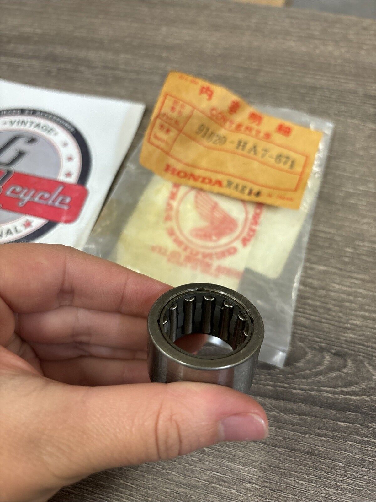 NOS Honda TRX350 TRX350D NEEDLE BEARING 22X34X20 91020-HA7-671 SUB H131