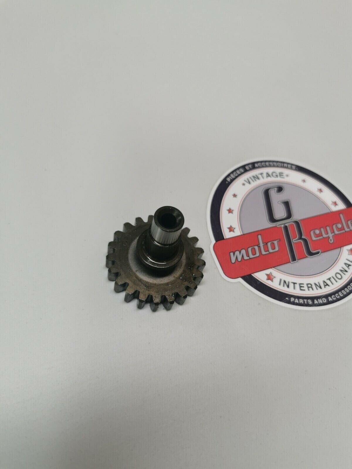 Honda XR650L 2001 starter idle gear shaft 28234-MAN-690