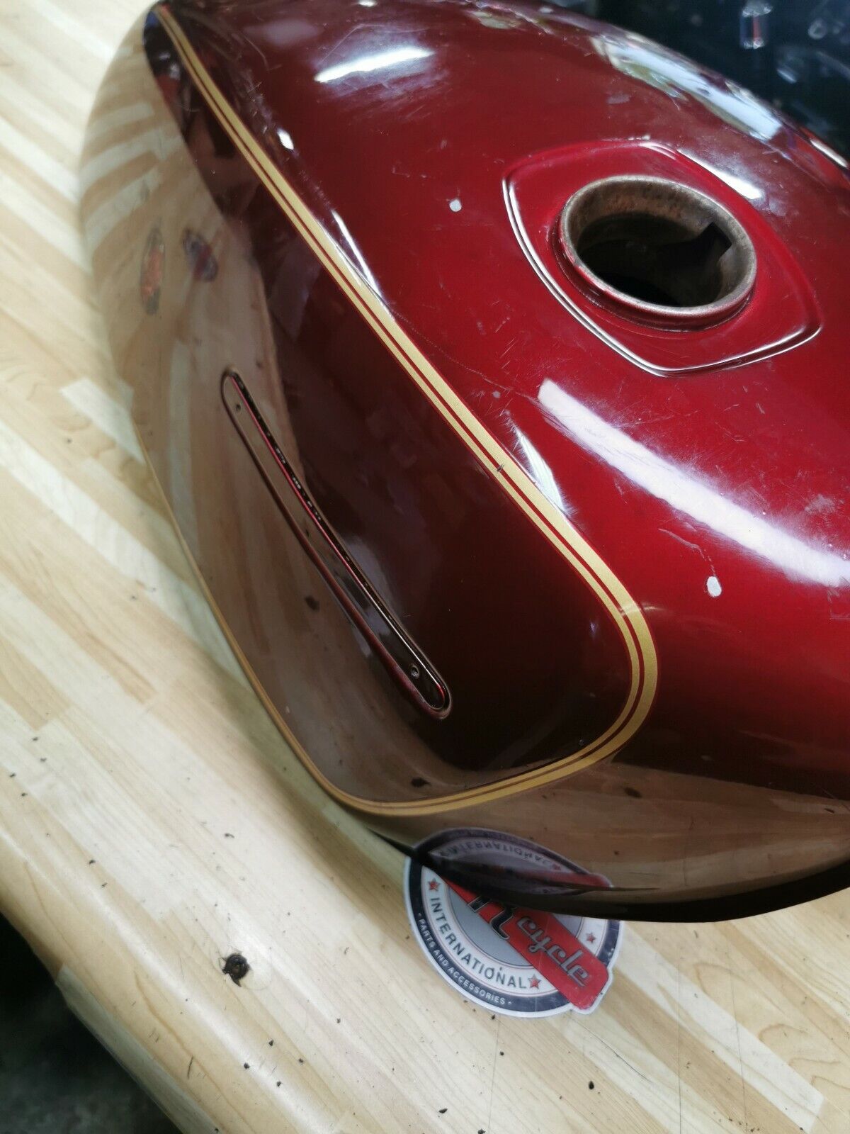 Suzuki GS650G 1982 fuel tank GS 650 gas petrol reservoir