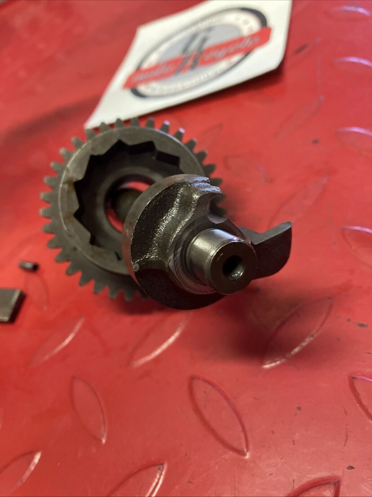 Kawasaki G5 1972 kickstarter kick starter spindle shaft gear 2