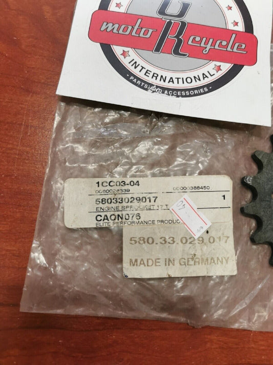 NOS KTM LC4 620 640 FRONT SPROCKET 17T 58033029017 KT3