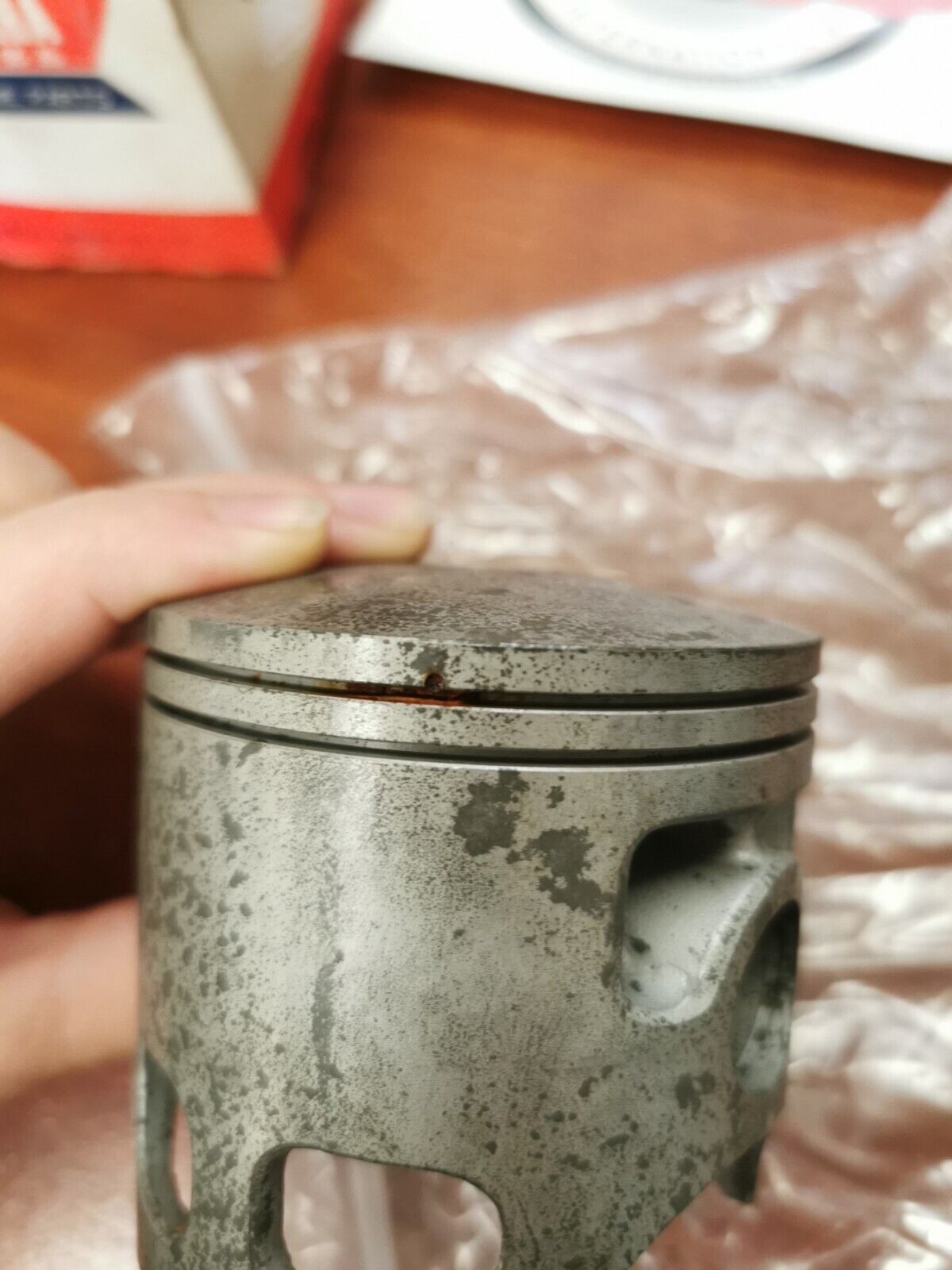 NOS Yamaha 1977 1978 IT250 PISTON STD 1W5-11631-00-96 Y91